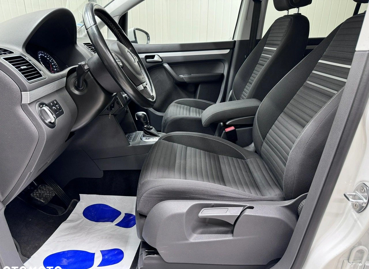 Volkswagen Touran cena 42900 przebieg: 193000, rok produkcji 2015 z Zwierzyniec małe 562